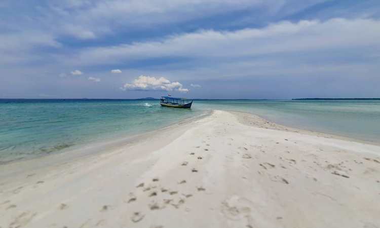 Biaya Wisata Lain Pulau Pasir Belitung