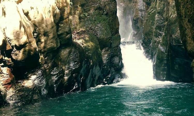 Daya Tarik Dimiliki Curug Naga