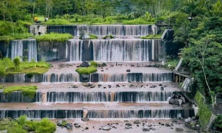 Daya Tarik Dimiliki Grojogan Watu Purbo