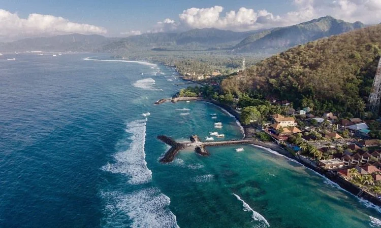 Daya Tarik Pantai Candidasa Karangasem