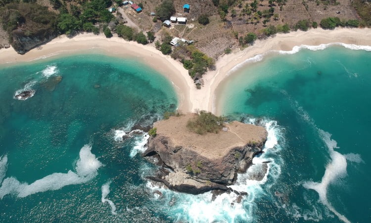 Daya Tarik Pantai Koka Flores