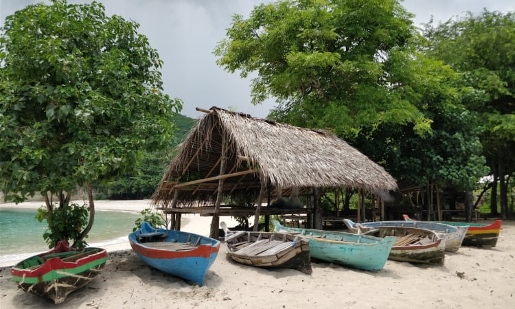 Fasilitas Pantai Koka Flores