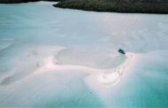 Pulau Pasir, Pulau Mungil dengan Hamparan Pasir Putih Eksotis di Belitung Pulau Pasir, Pulau Mungil dengan Hamparan Pasir Putih Eksotis di Belitung