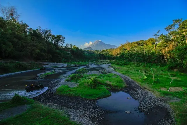 Shutterstock Daya Tarik Lava Tour Merapi