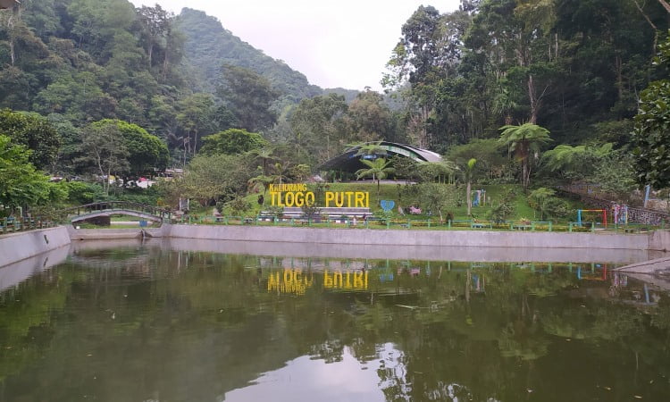 Tlogo Putri Kaliurang, Spot Foto Keren dengan View Panorama Alam Eksotis di Sleman