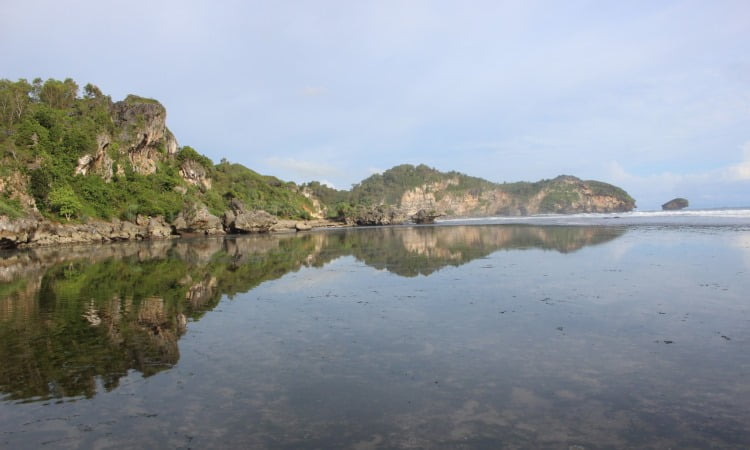 Aktivitas Menarik Pantai Ngrumput