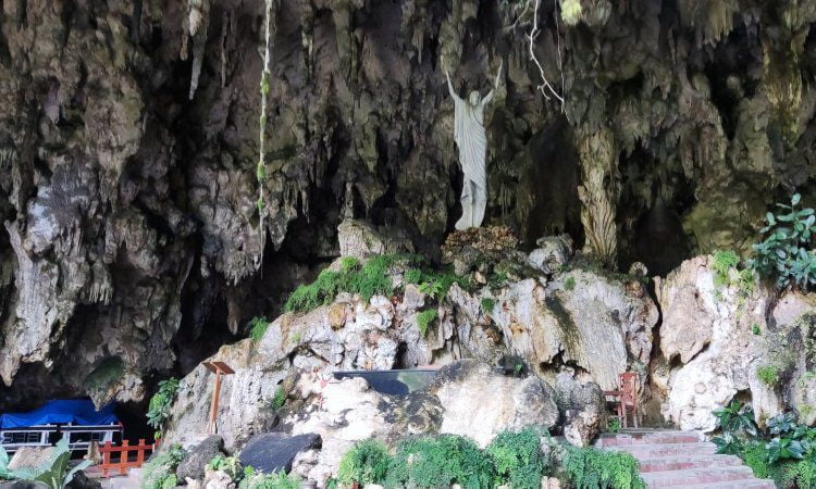 Aktivitas Menarik di Gua Maria