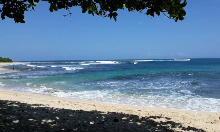 Aktivitas Menarik di Pantai Karang Papak