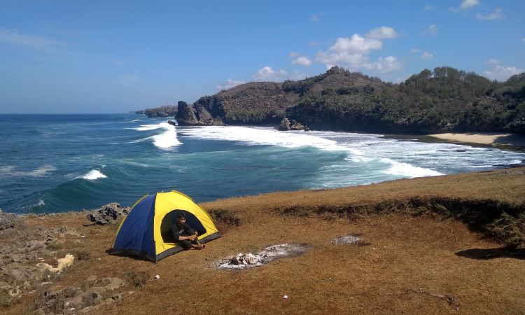 Aktivitas Menarik di Pantai Widodaren