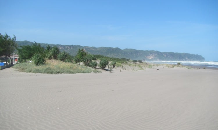 Daya Tarik Dimiliki Pantai Parangkusumo