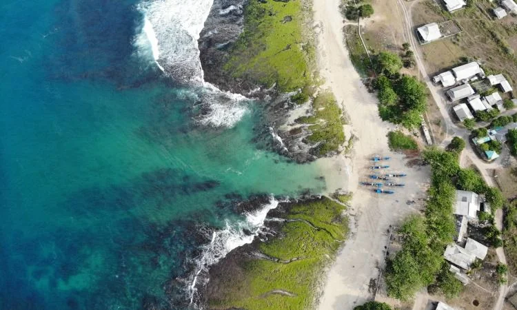 Daya Tarik Pantai Karang Papak