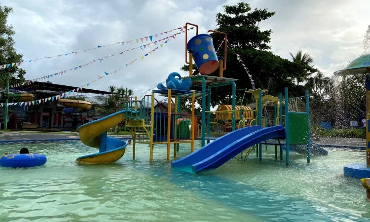Daya Tarik Waterboom