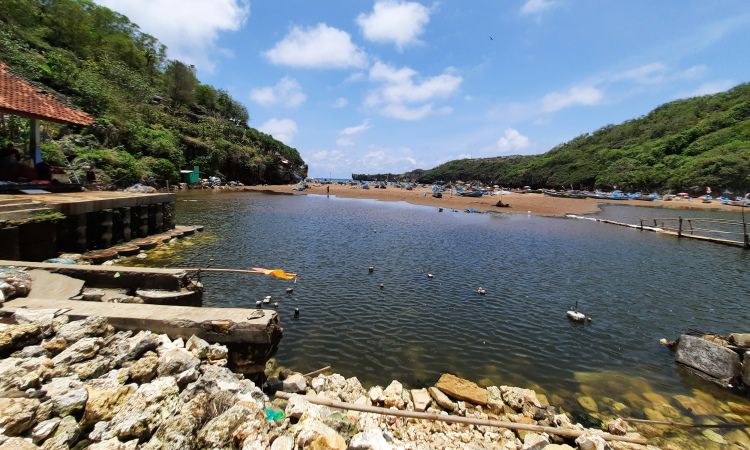 Harga Tiket Masuk Pantai Baron