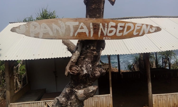 Harga Tiket Pantai Ngaden