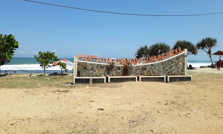 Harga Tiket Pantai Nguyahan