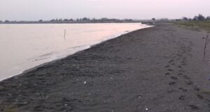 Pantai Tirang, Pantai Indah dengan Terumbu Karang Eksotis di Semarang