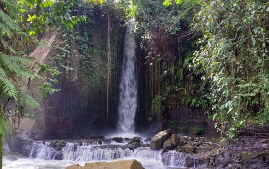 Sumampan Waterfall, Pesona Alam Eksotis Nan Menawan di Gianyar