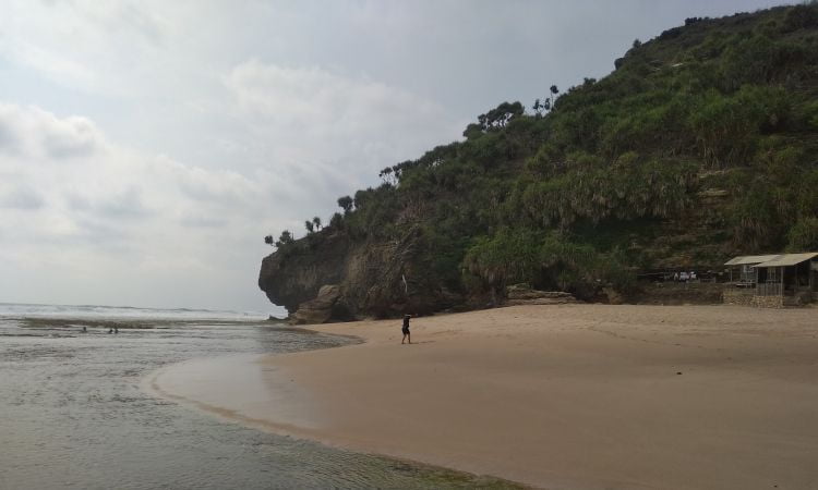 Aktivitas Menarik Pantai Seruni