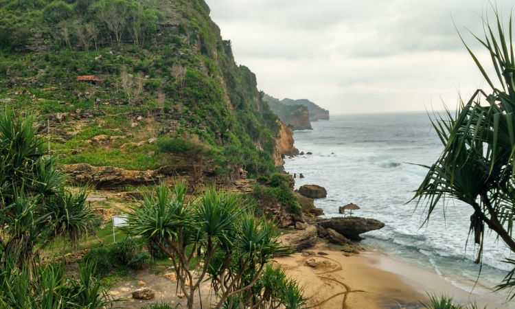 Alamat Pantai Seruni