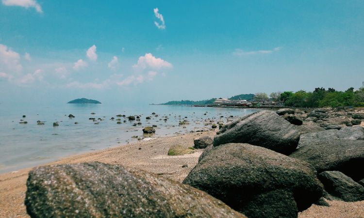 Daya Tarik Dimiliki Pantai Tirtayasa Lampung