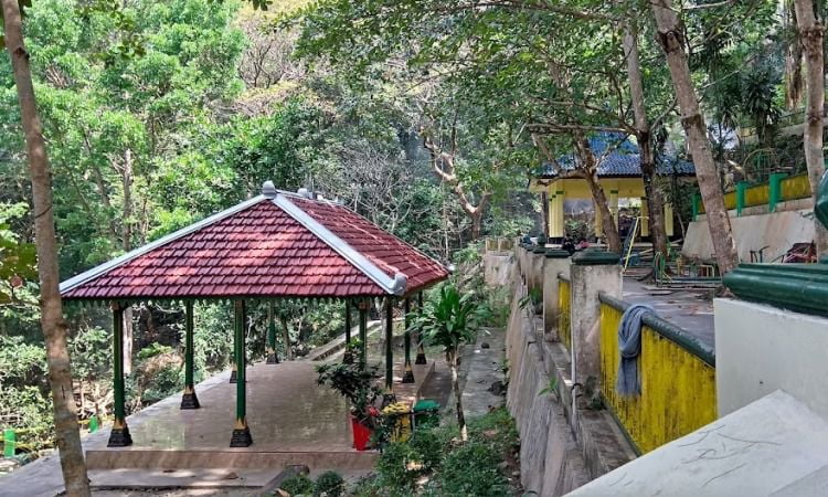 Fasilitas Goa Selarong