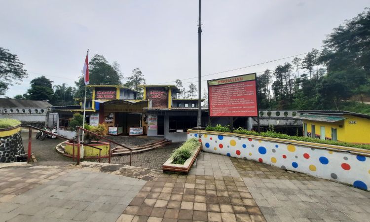Harga Tiket Masuk Pemandian Air Pana.s Pacet