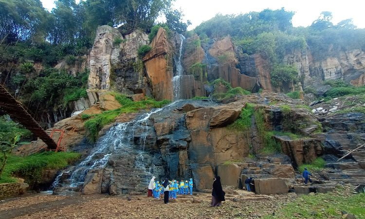 Aktivitas Menarik di Curug Batu Templek