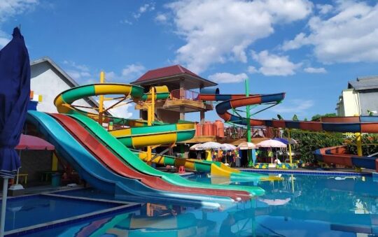 Arau Mini Waterpark, Wisata Air Favorit Berkonsep Kapal Bajak Laut di Padang
