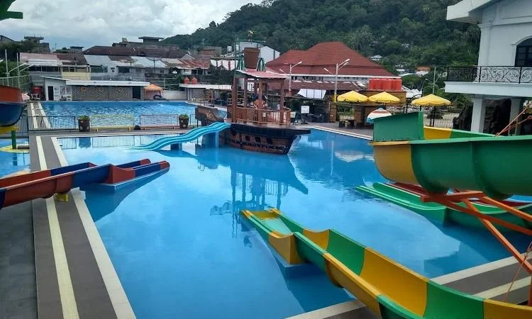 Daya Tarik Arau Mini Waterpark Padang