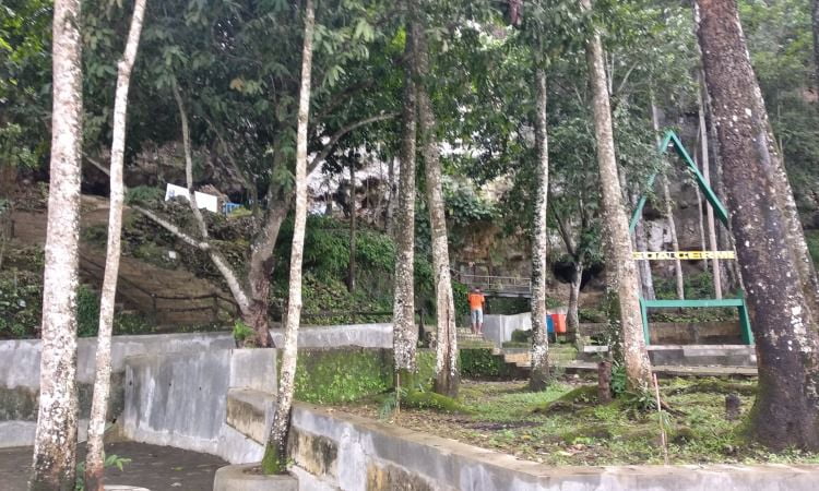 Daya Tarik Goa Cerme