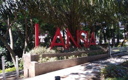 Taman Lansia, Tempat Rekreasi Favorit Liburan Keluarga di Bandung