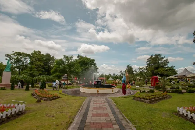 Shutterstock Atraksi Taman Merapi
