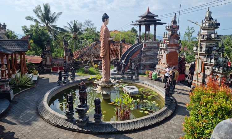 Atraksi Lainnya Brahma Vihara Arama Bali