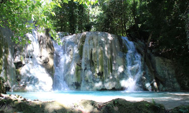 Alamat air terjun Tesbatan